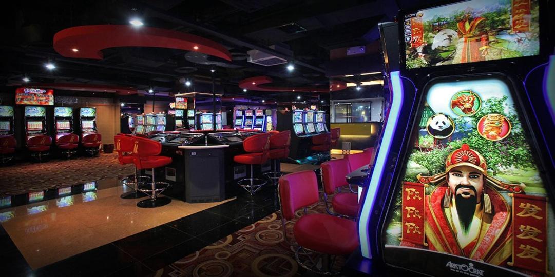 Networld Hotel Spa And Casino Пасай Экстерьер фото